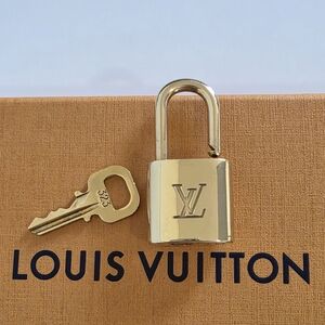 LOUIS VUITTON Lock And Key (#323) For Speedy Alma BB Keepall